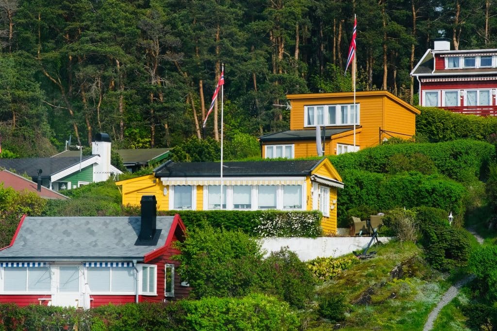 A group of houses on an island in Oslo