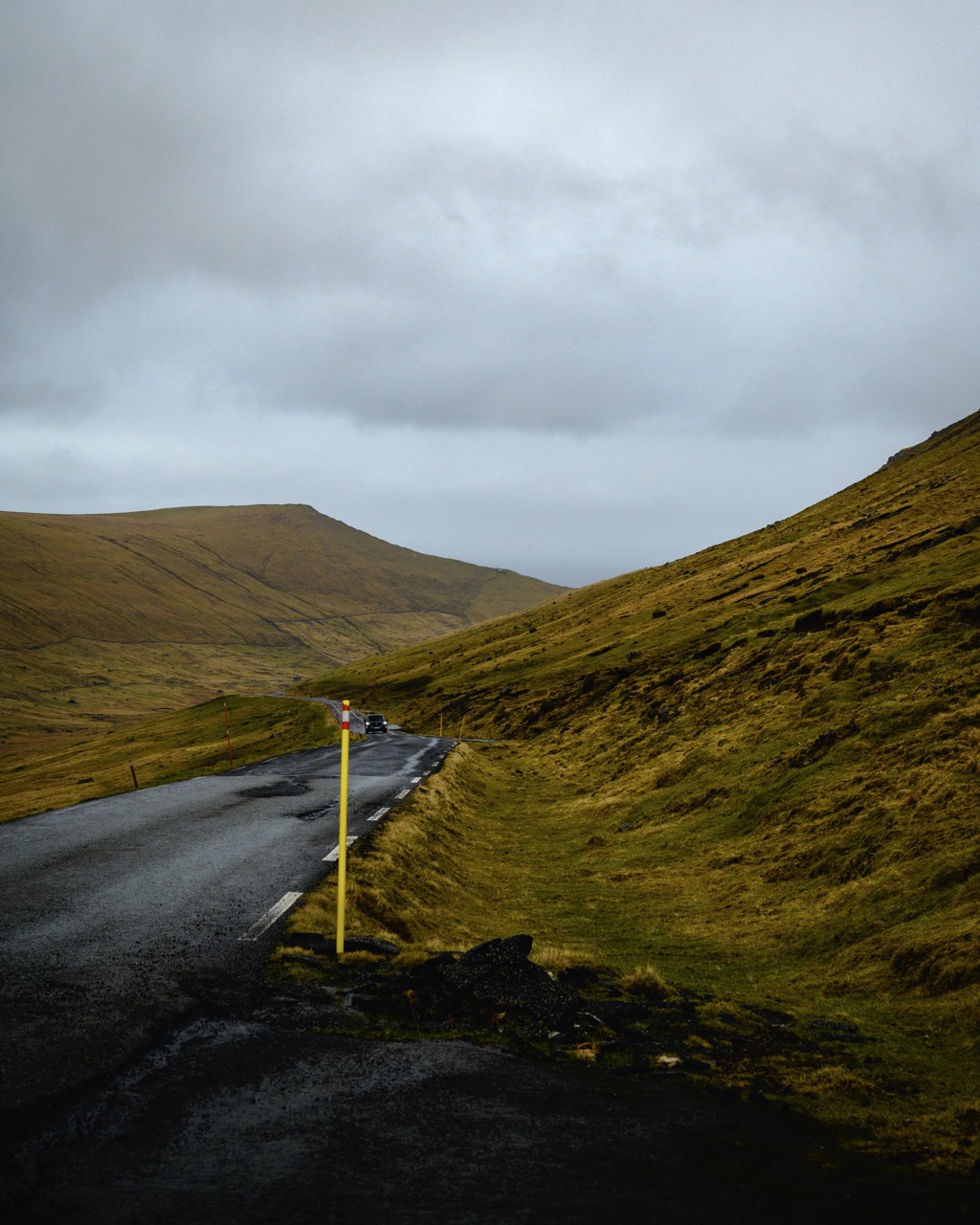 A single-lane road on the Faroe Islands